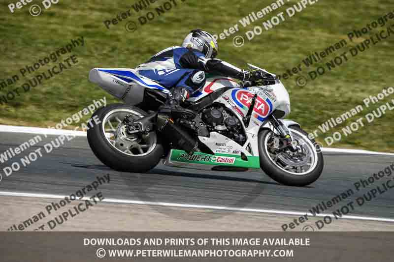 cadwell no limits trackday;cadwell park;cadwell park photographs;cadwell trackday photographs;enduro digital images;event digital images;eventdigitalimages;navarra;no limits trackdays;peter wileman photography;racing digital images;trackday digital images;trackday photos